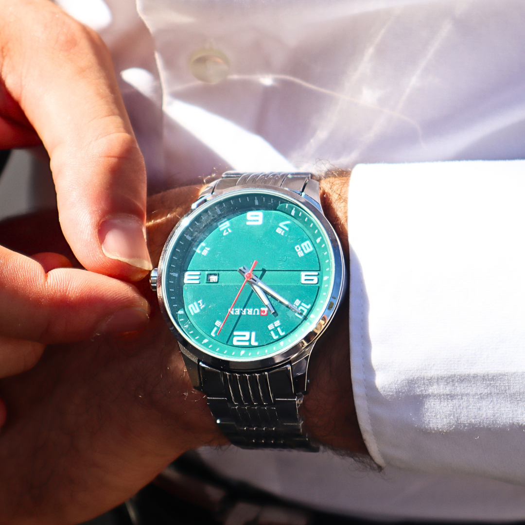 Montre Homme CURREN – Élégance décontractée avec bracelet acier